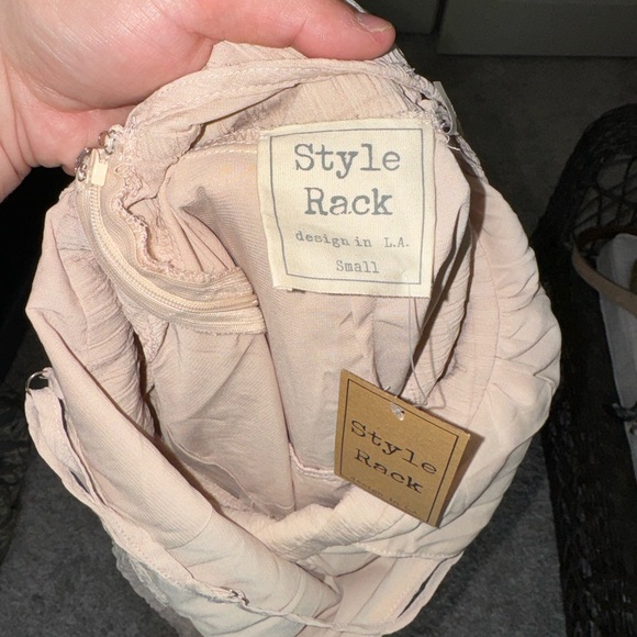 Tie back Romper - Picture 7 of 8